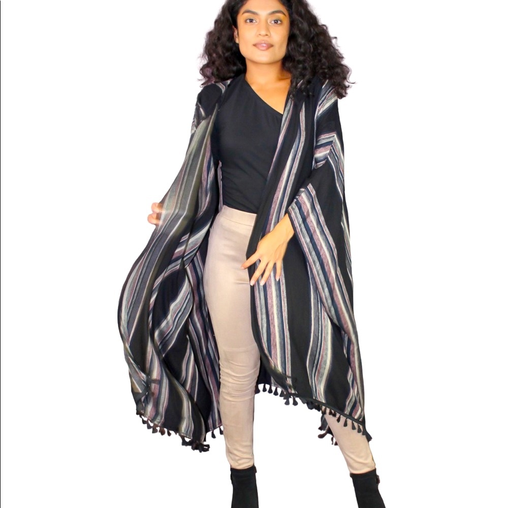 FRINGED SHAWL WRAP W/HOODIE & TASSELS
